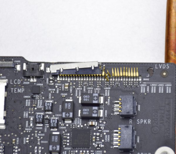 iMac 21.5 A1311 820-2494-A Logic Board w/ NVIDIA 9400 No CPU Broken LCD Connect - Image 4