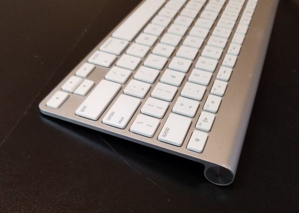 Apple Wireless Keyboard A1314 - English keyboard layout. TESTED - Image 3