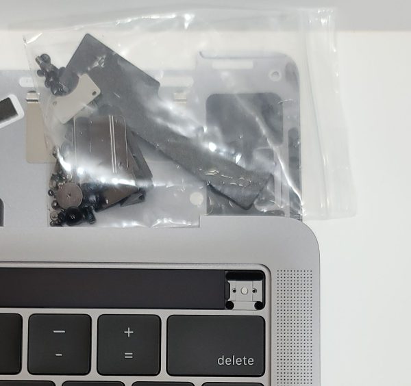 B- MacBook Pro A1989 13" Space Gray Top Case Keyboard Touchpad Battery 90% - Image 6