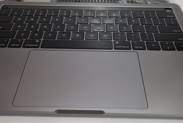 B- MacBook Pro A1989 13" Space Gray Top Case Keyboard Touchpad Battery 90% - Image 4